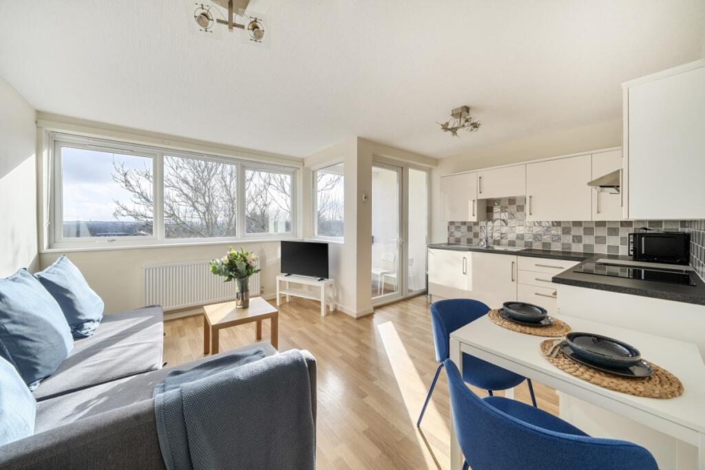 Main image of property: Ballards Lane London N3