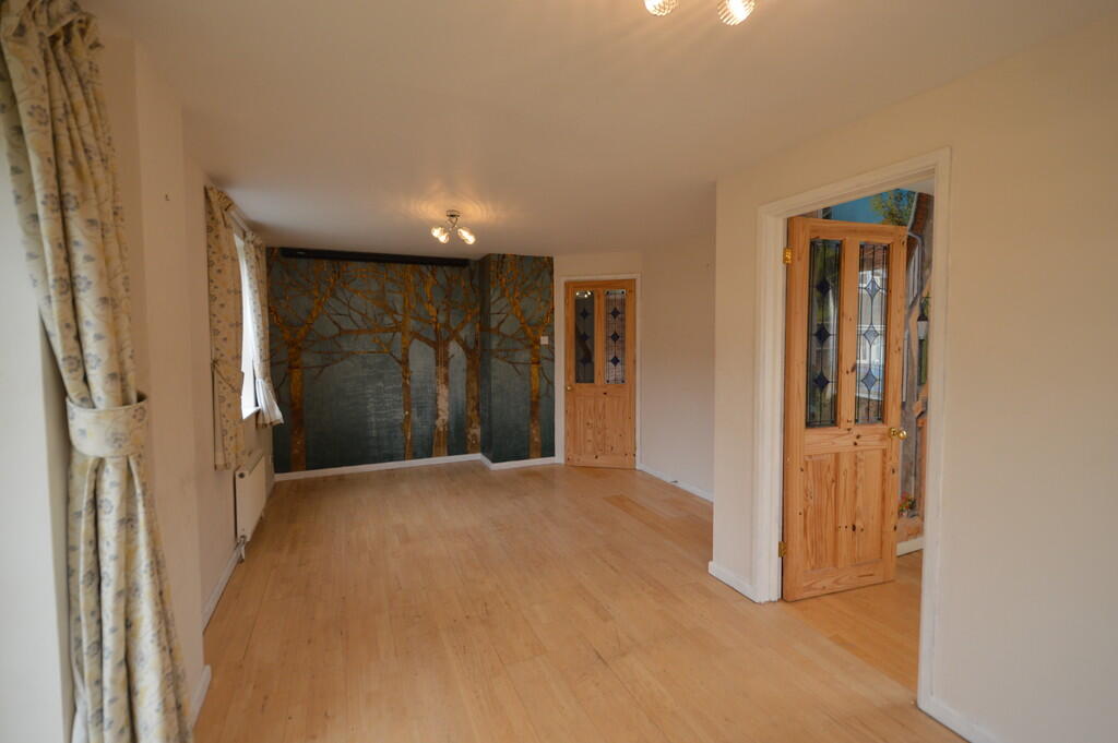 Walnut Close, Axbridge photo 4