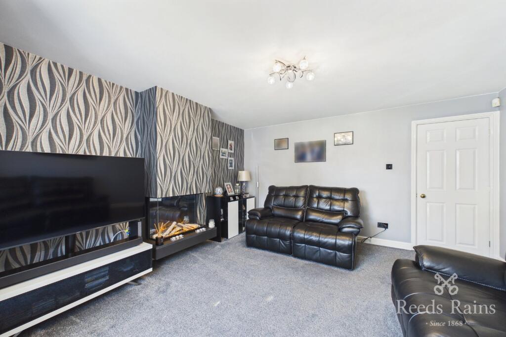 House in Leeds, Blackgates, West Ardsley - View 3