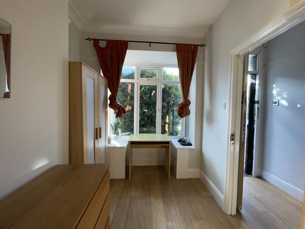 4 bedroom semi-detached house for rent