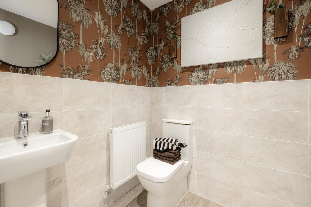House in Widnes, Barrows Green - View 4