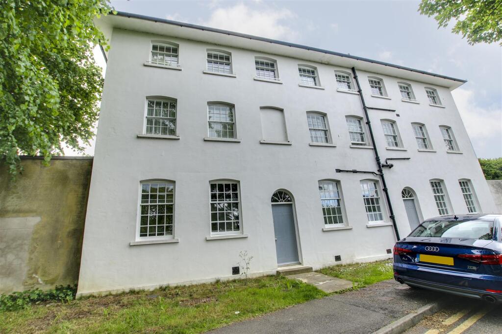 Main image of property: Kempthorne House, 8 Union Close, Newhaven