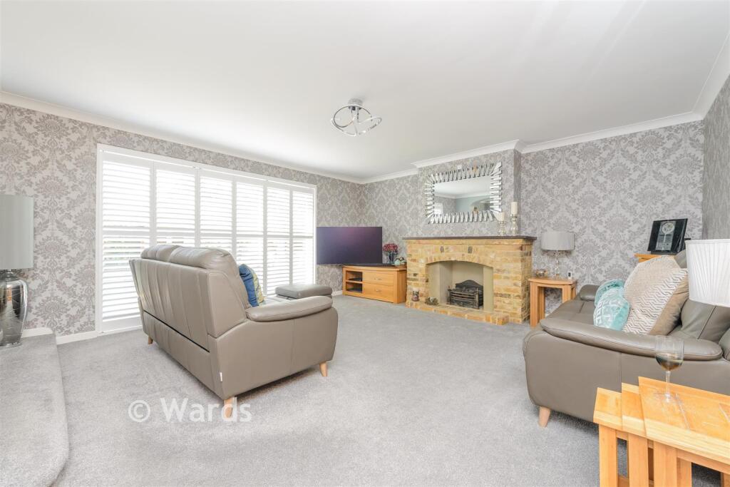 Nurstead Avenue, Longfield, Kent photo 4