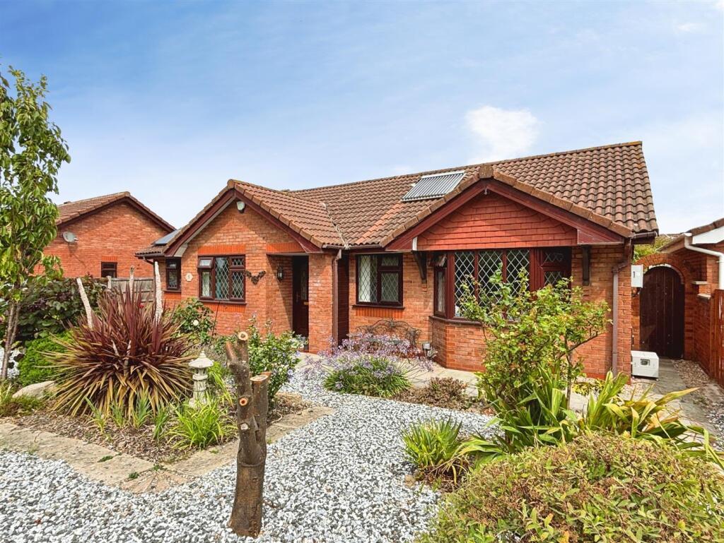 Main image of property: Maes Cybi, Pensarn, Abergele, Conwy, LL22