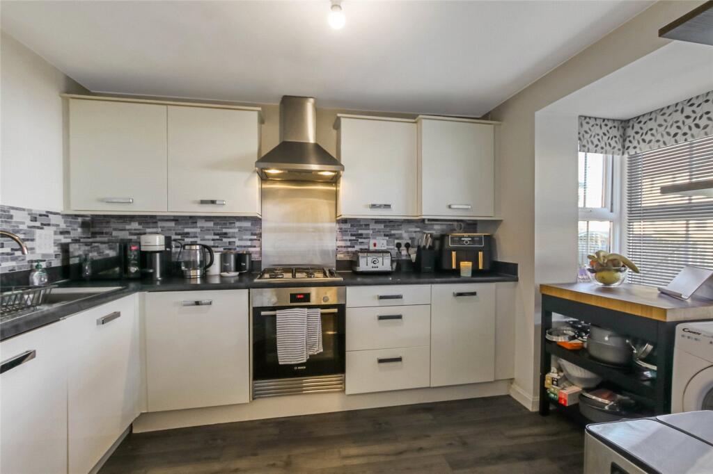 House in Motherwell - More