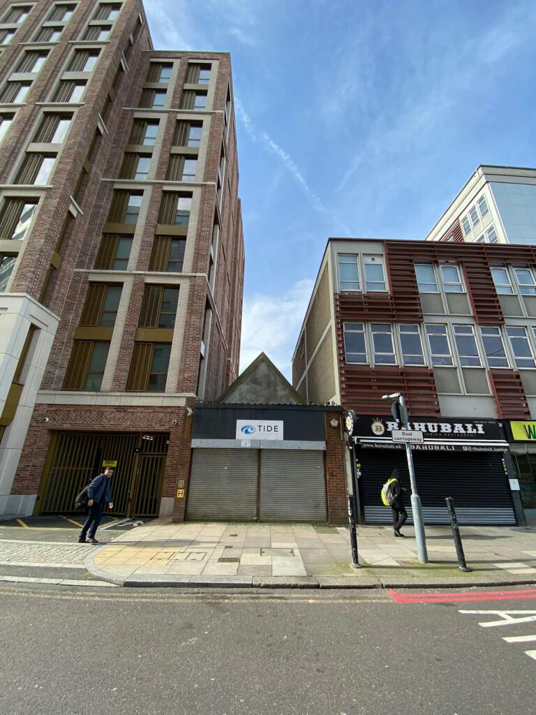 Main image of property: 39 Perth Road, Gants Hill, Ilford, IG2 6BX