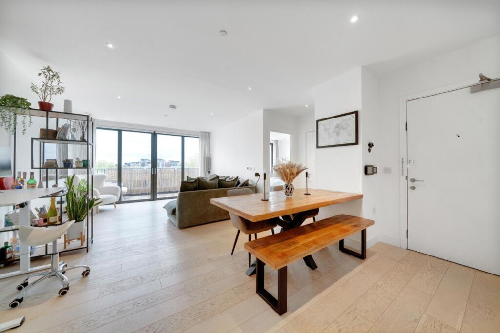 Main image of property: Cobalt Place, London, SW11