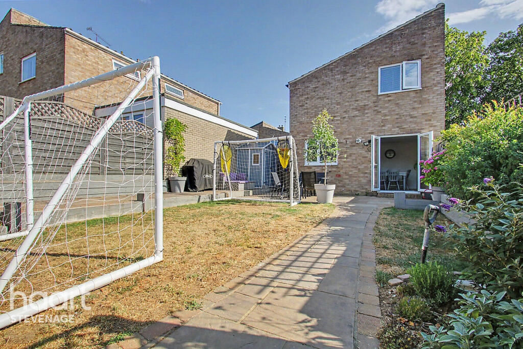House in Stevenage, Pin Green - More