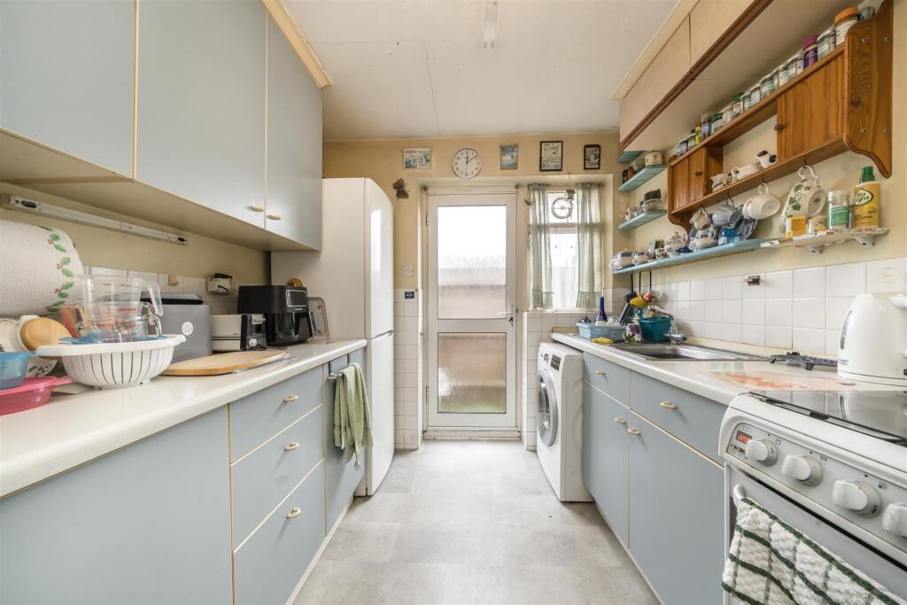 House in Harrow - View 4