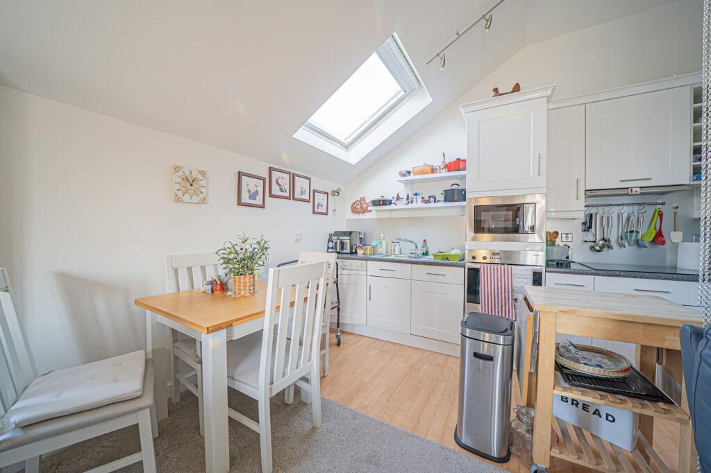 Apartment in Solihull, Balsall - View 5