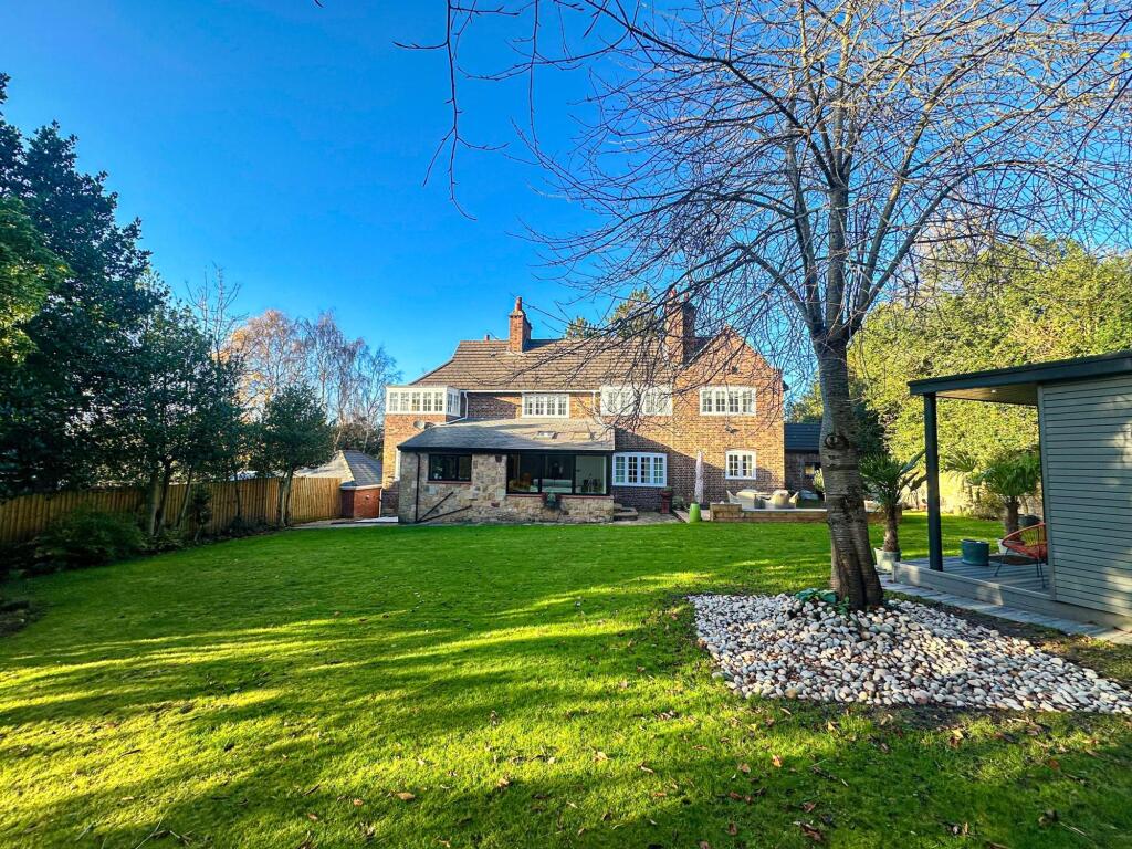 Main image of property: Prenton Lane, Prenton, CH42