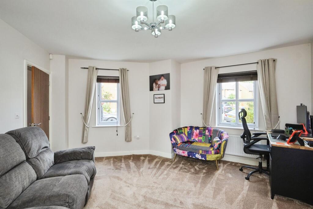 House in Tamworth, Staffordshire - View 3