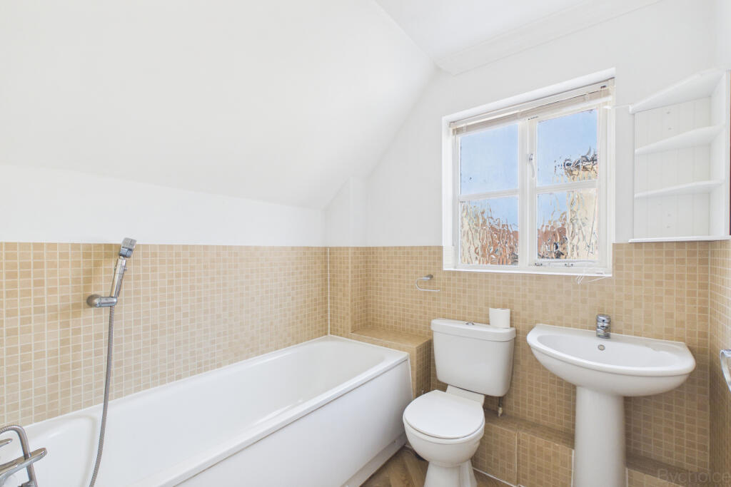 Apartment in Ipswich - More