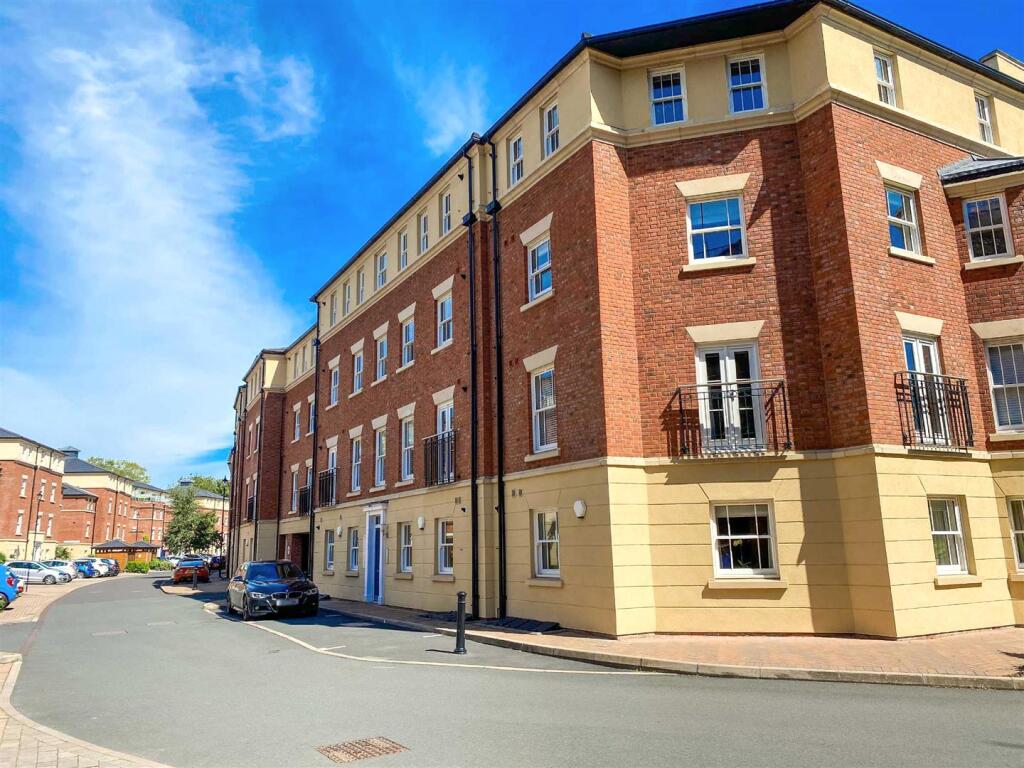 Apartment in Shrewsbury