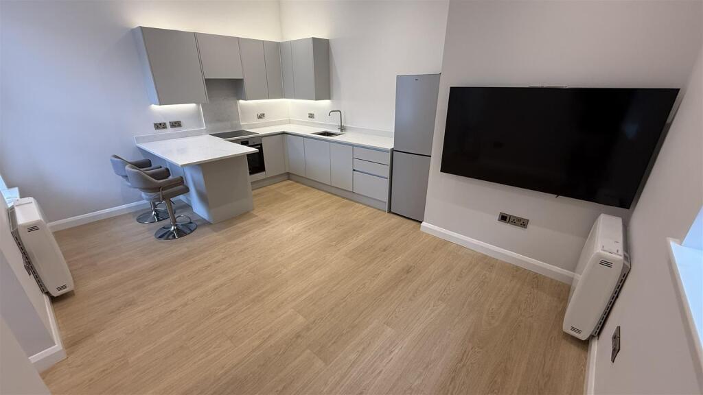 Main image of property: Northen Grove, West Didsbury.