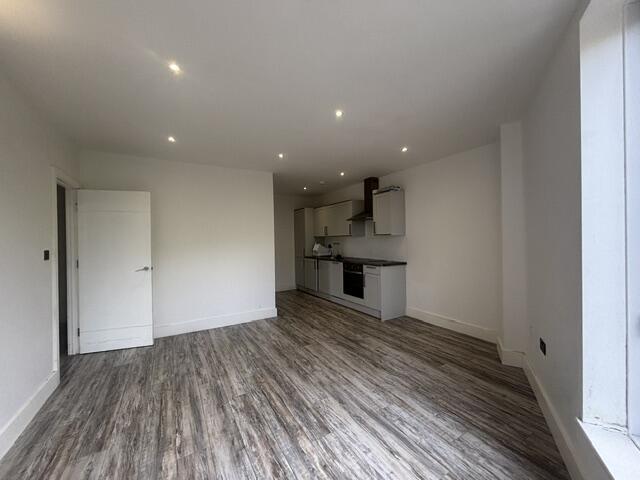 Apartment in Swindon - View 2