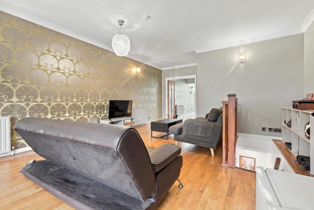 Woodstock Road, Walthamstow, E17 photo 4
