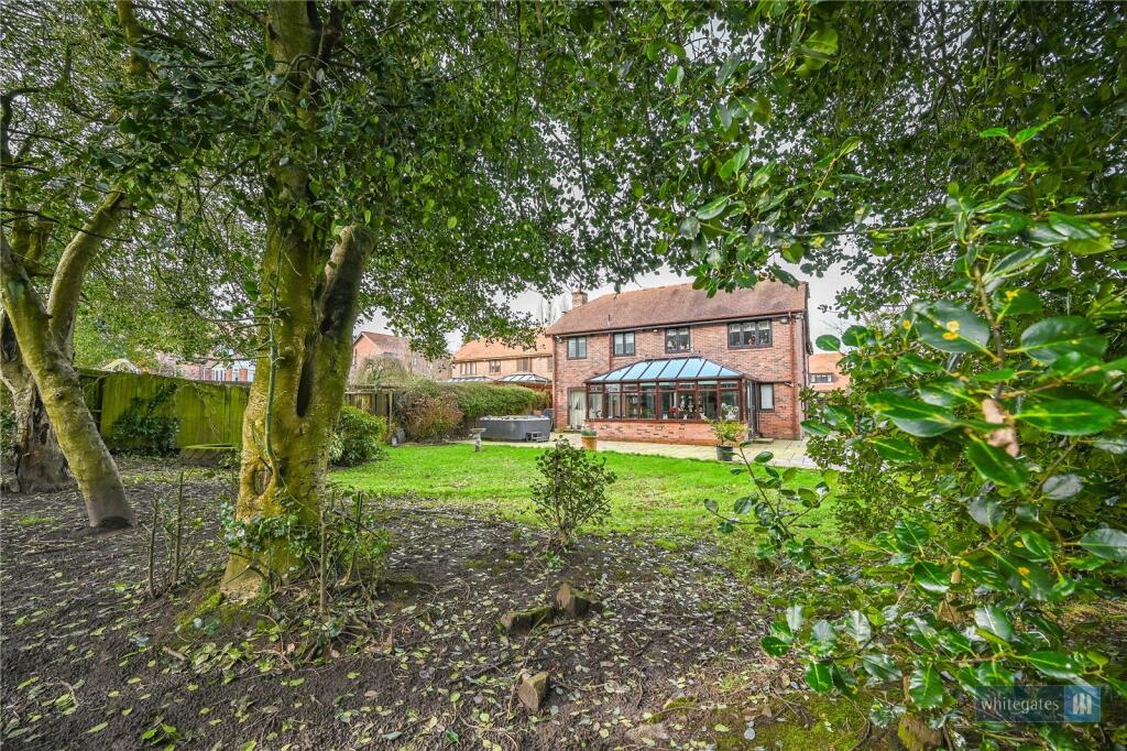 Ingleholme Gardens, Eccleston Park, Prescot, Merseyside, L34 photo 3