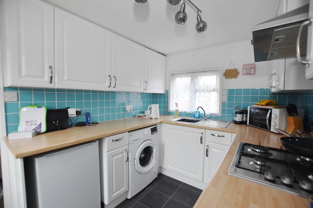 Oaktree Park, St Leonards, Ringwood, BH24 photo 3
