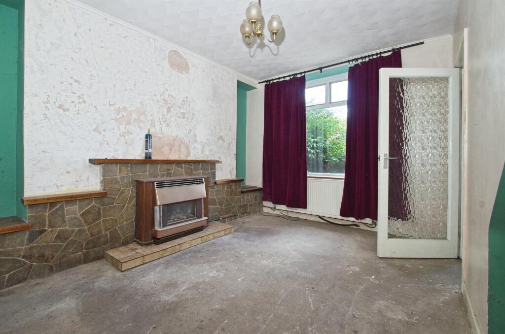Dan-Y-Coedcae Road, Pontypridd photo 2