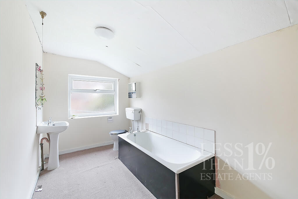 House in Northampton, Semilong - More