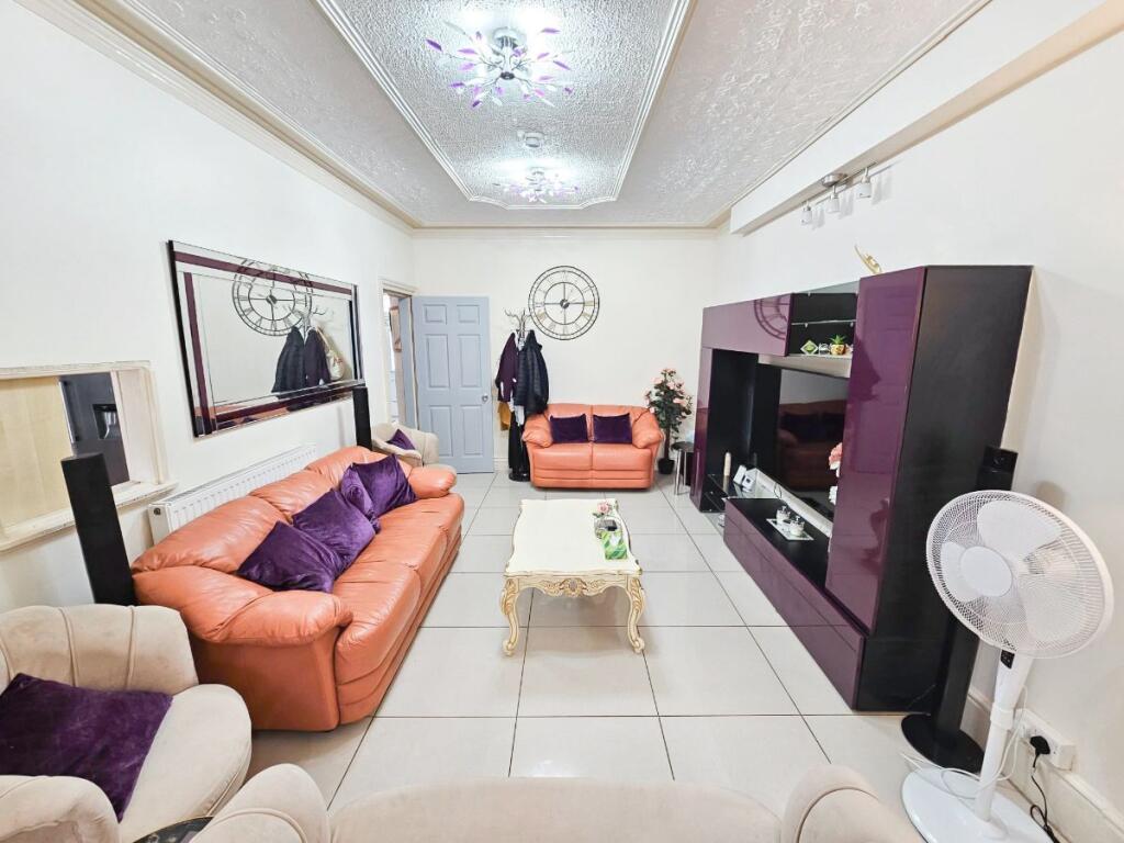 House in Trafford, Greater Manchester - More