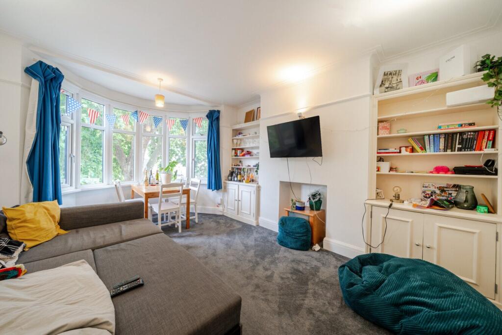 Main image of property: Kings Avenue, Clapham, London, SW4