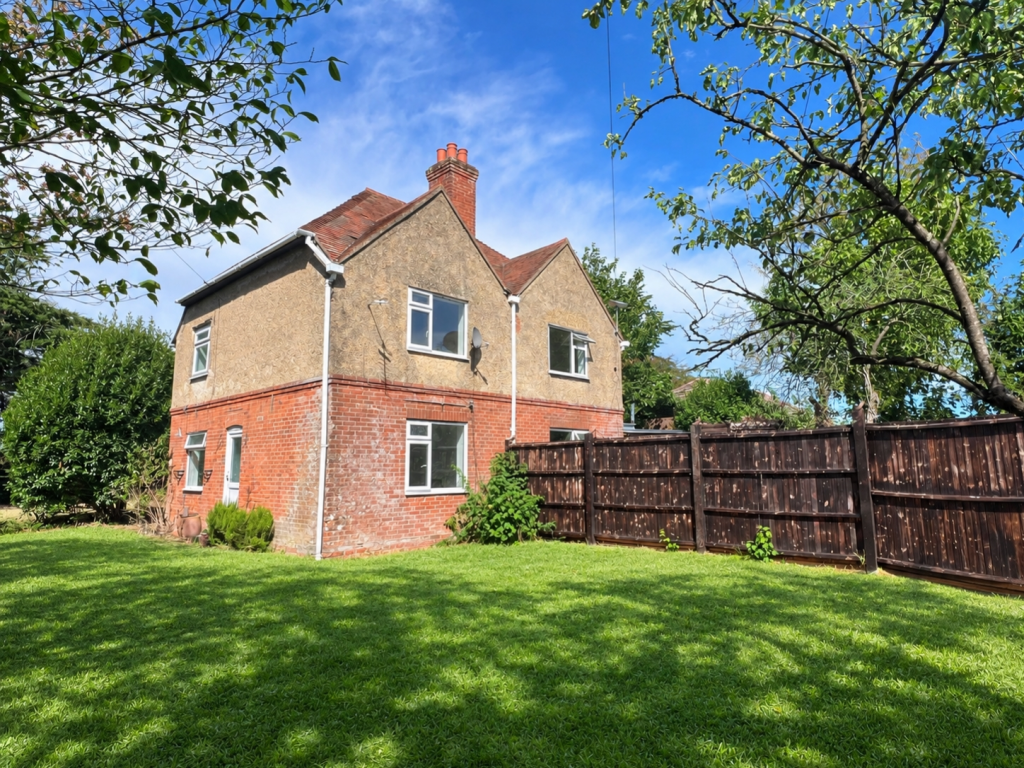 Main image of property: 1 Lea Green Farm Cottages Christchurch Road, Downton, Lymington