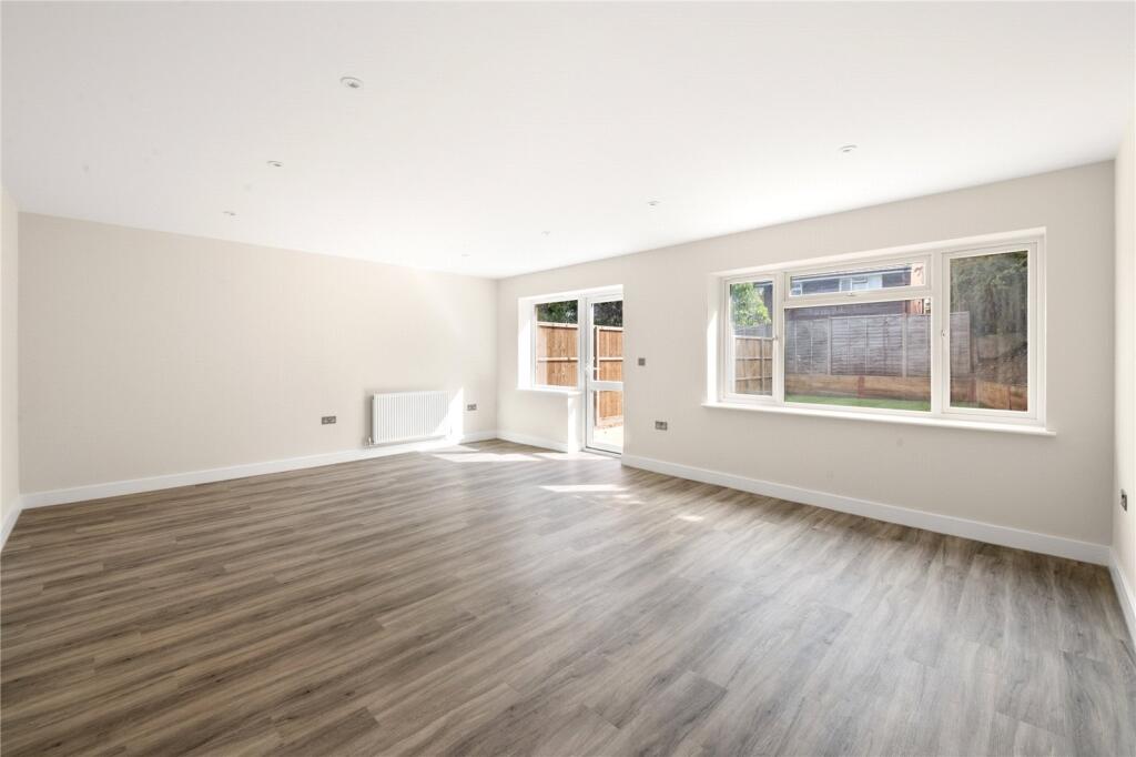 Beacon Close, Uxbridge, UB8 photo 4