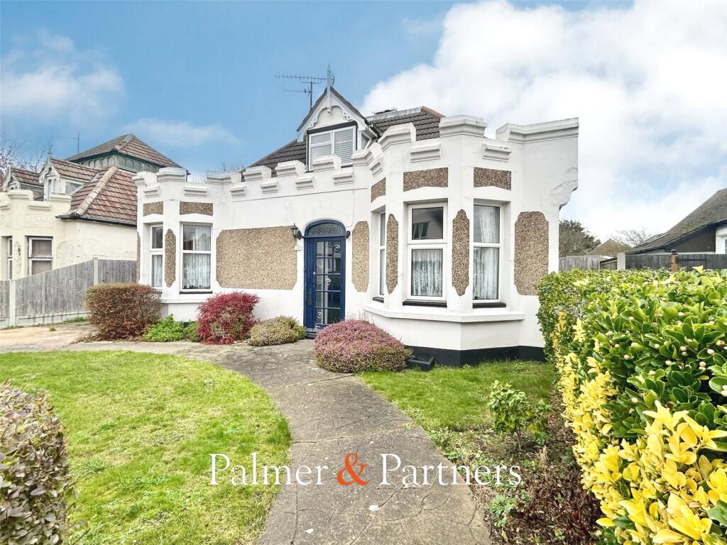 Main image of property: Avondale Road, Clacton-on-Sea, Essex, CO15