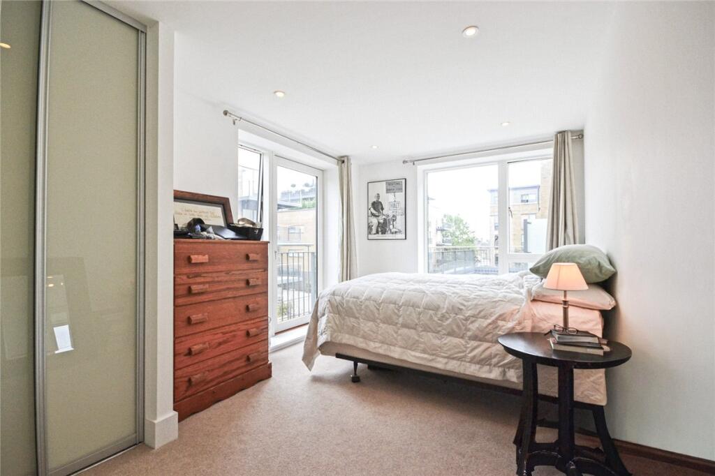 Apartment in Cambridge - View 5