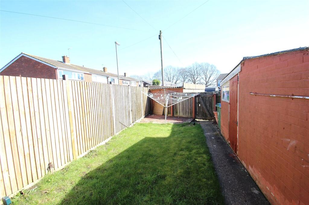 Bishopsfield Road, Fareham, Hampshire, PO14 - View 4