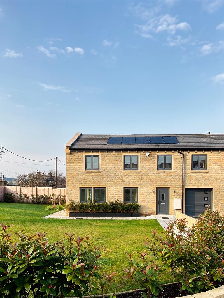 House in Bradford, Tong