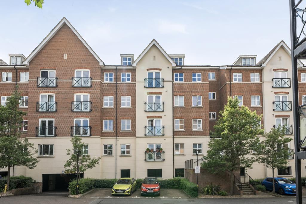 Main image of property: Viridian Square, Aylesbury, HP21