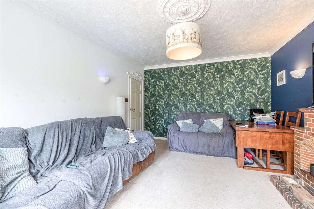 Sanway Road, Byfleet, West Byfleet, Surrey, KT14 photo 3