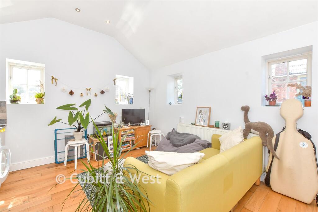 Main image of property: East Street, Havant, Hampshire