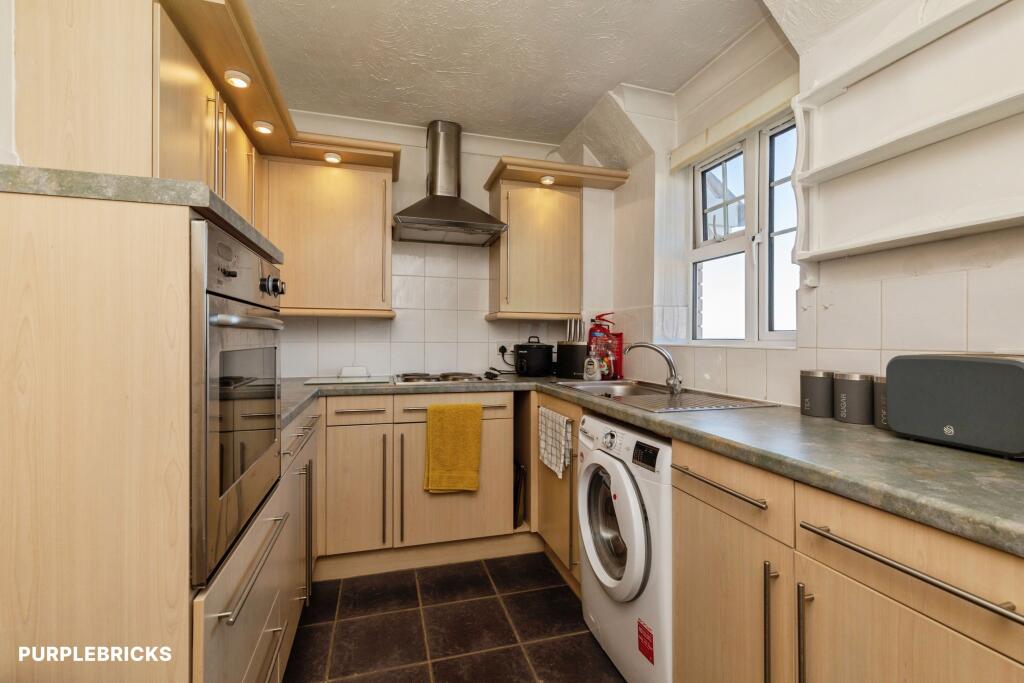 Arthurs Close, Bristol, BS16 photo 5