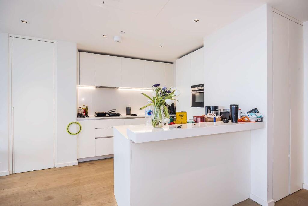 Apartment in London - More