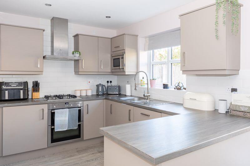 Herons Wharf, Appley Bridge, WN6 9ET photo 3