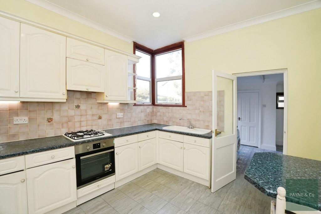 House in London - View 2