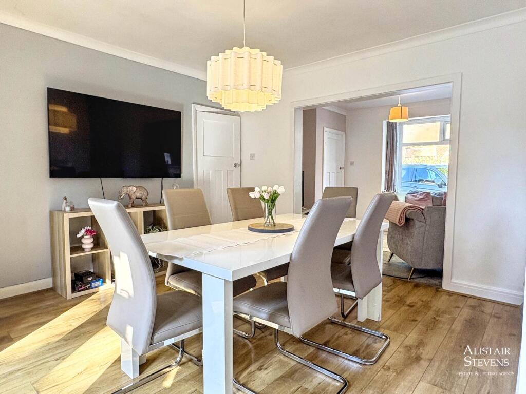 House in Oldham, Greater Manchester - View 4