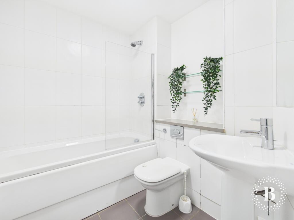 Apartment in Sheffield, South Yorkshire - View 5