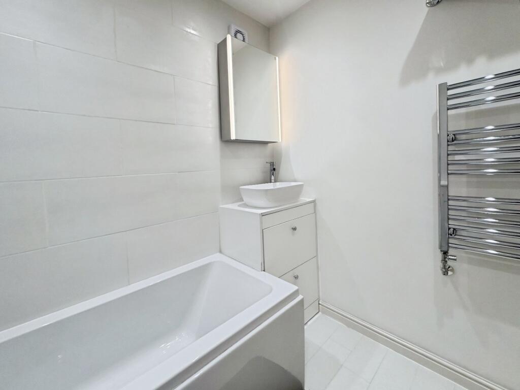 Additional image 11 of Fearnley Croft, Gomersal, BD19