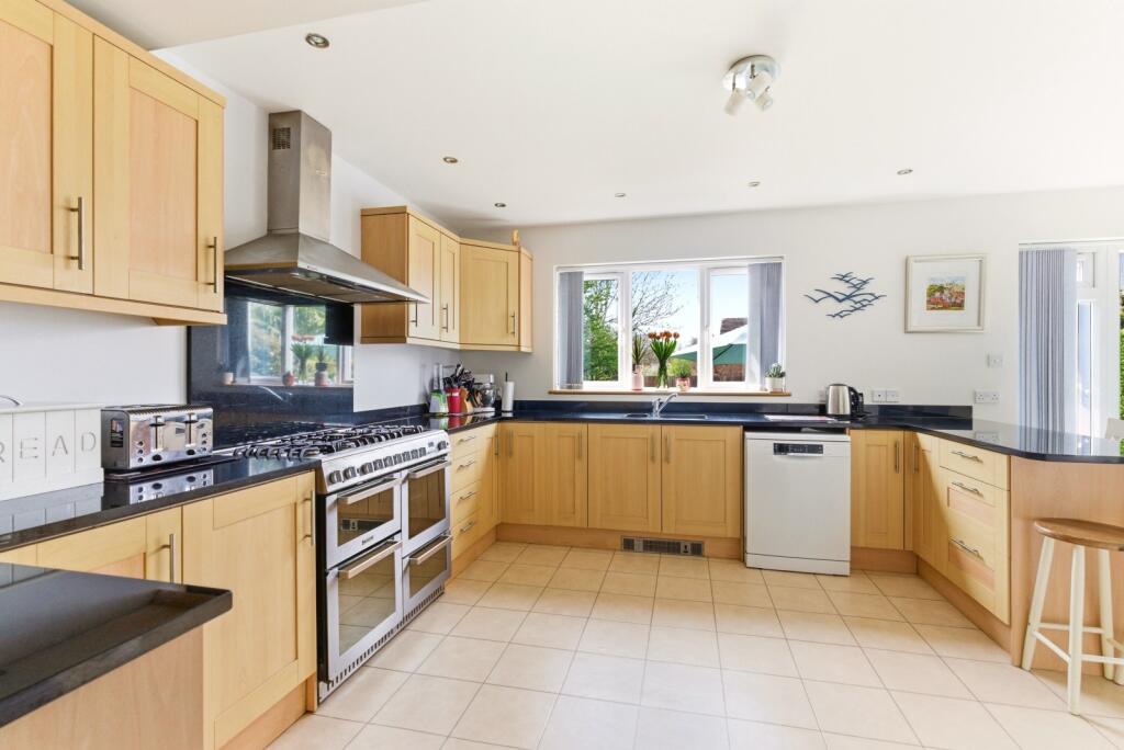 Selwyn Drive, Hatfield, Hertfordshire, AL10 - View 3