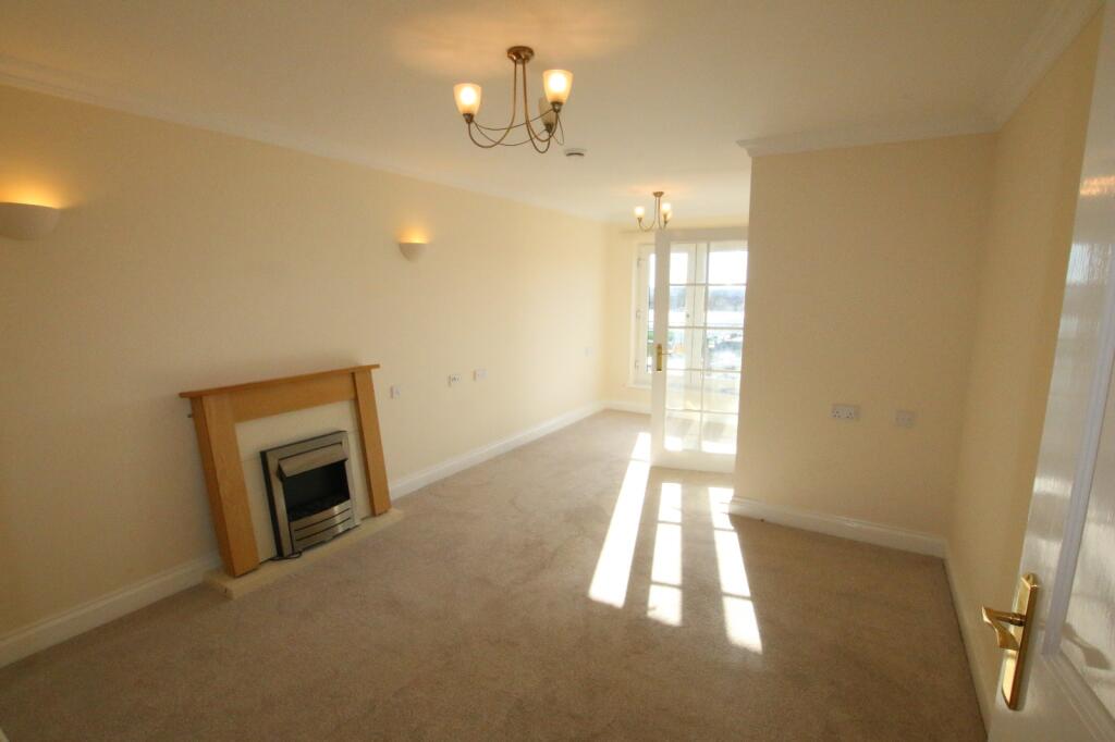 Main image of property: Bath Road, Calcot, Reading