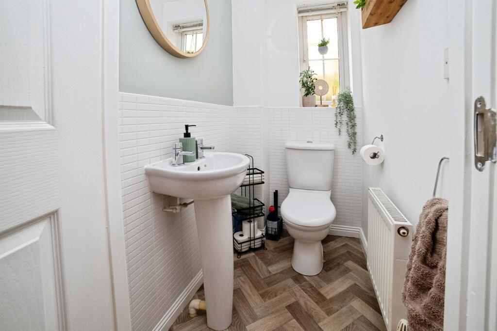 House in Ashfield, Selston - More