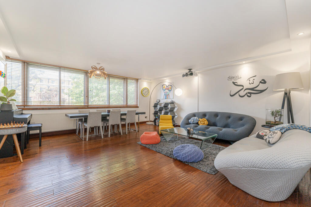 Main image of property: The Quadrangle, London, W2 2