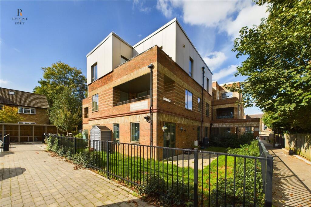 Main image of property: Back Stage Walk, Steel Wheels House, SM6