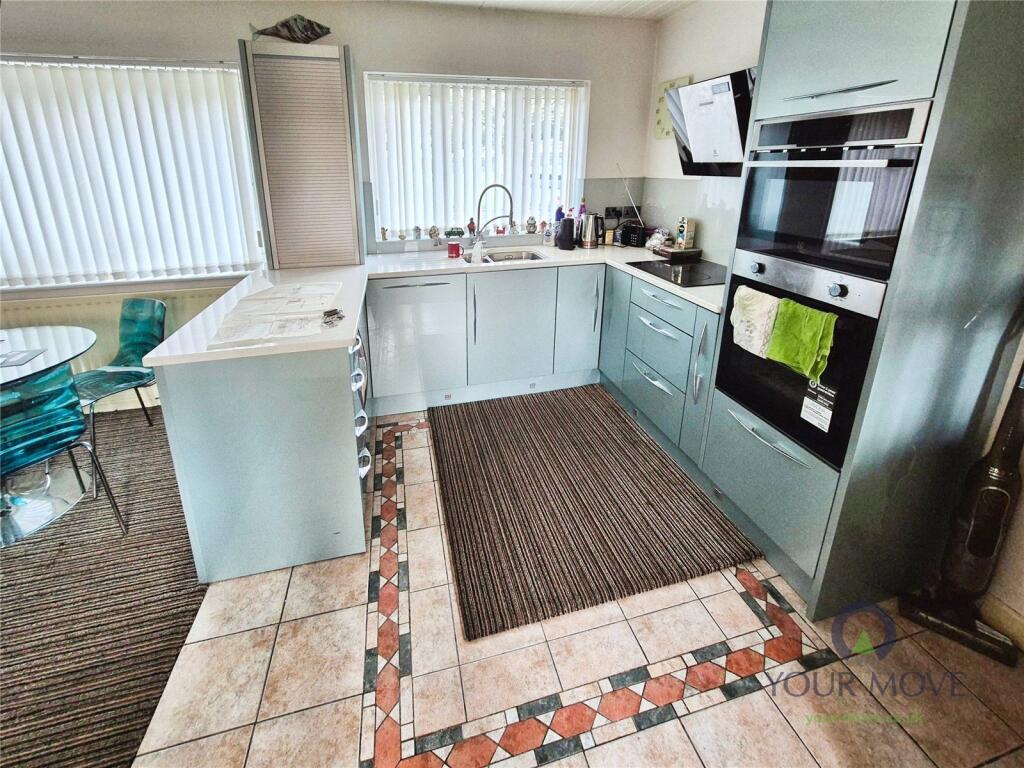 Congleton Road, Biddulph, Stoke-on-Trent, Staffordshire, ST8 photo 3