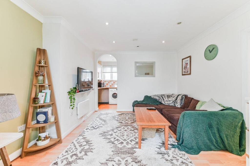 Main image of property: Blunt Road, Croydon, South Croydon, CR2